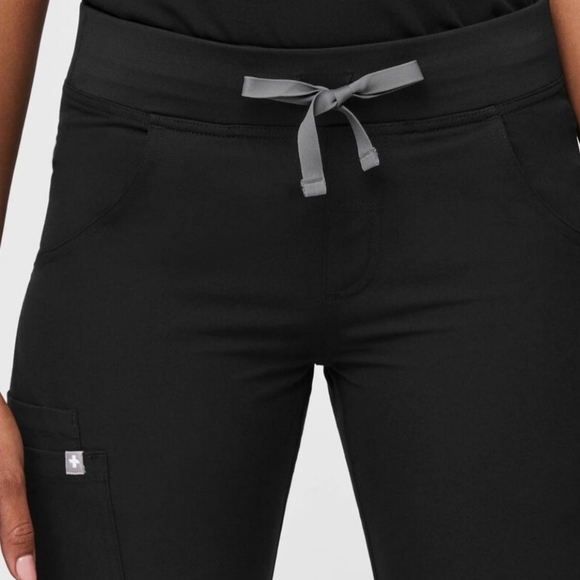 FIGS Scrub Pants - Picture 2 of 5